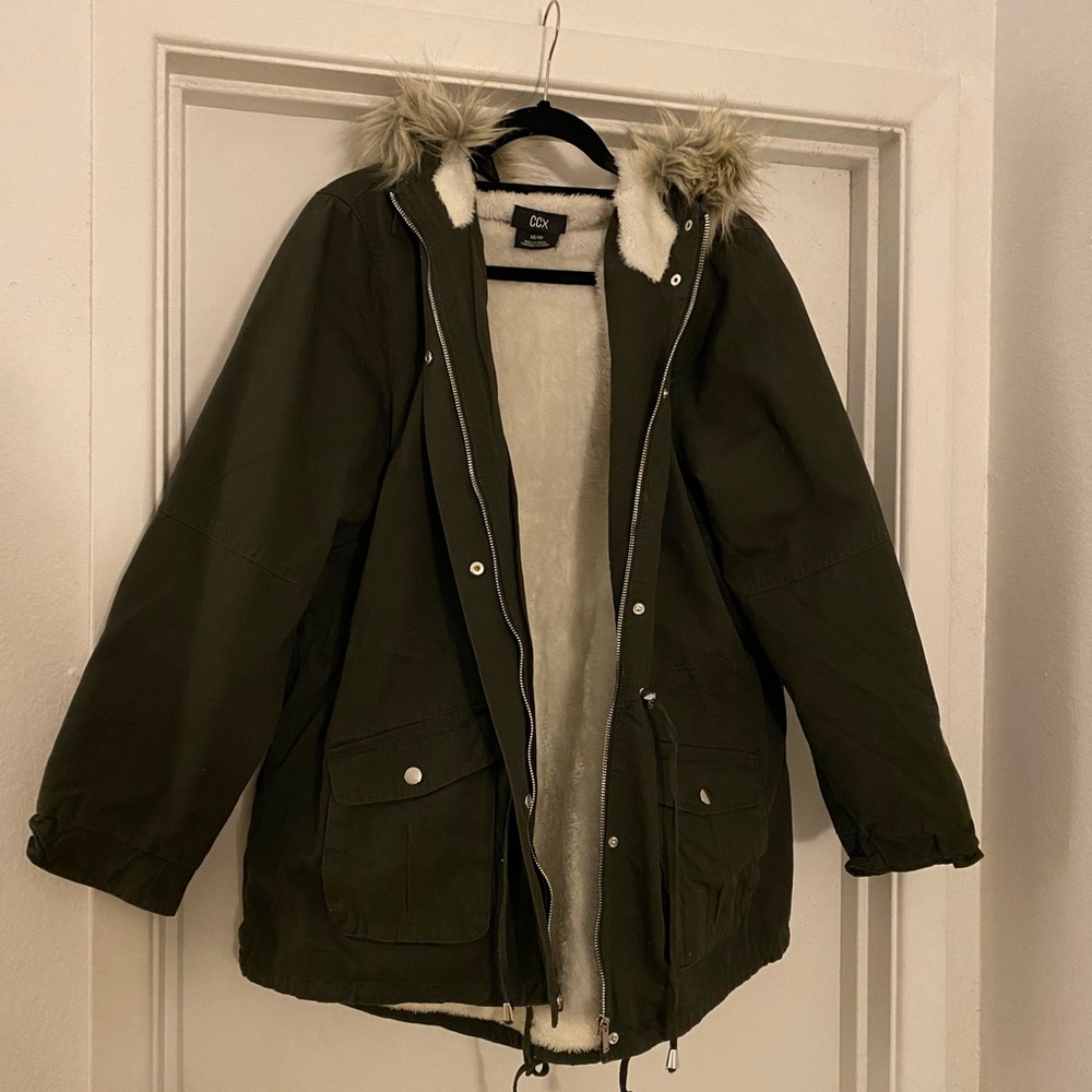 City Chic Winter Coat w/ fur collar.
